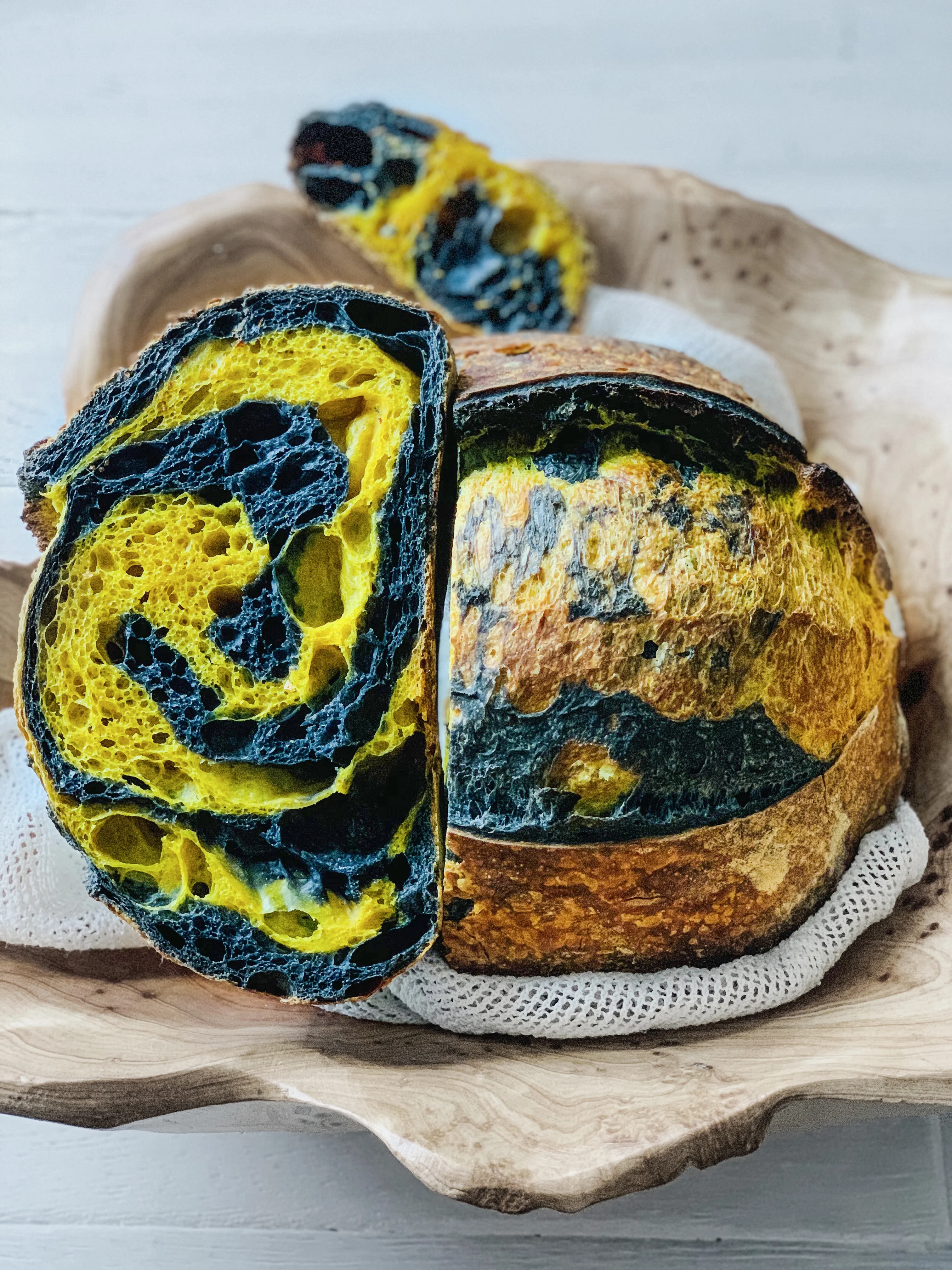 AKTİF KARBONLU EKMEK