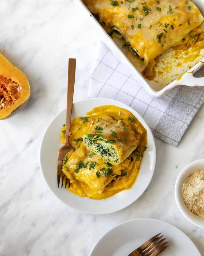 BAL KABAĞI SOSLU  ISPANAKLI LAZANYA 