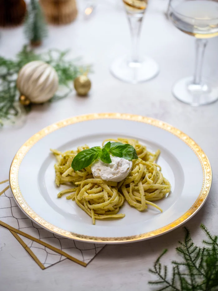 BÜRÜKSEL LAHANA PESTOLU LINGUINI