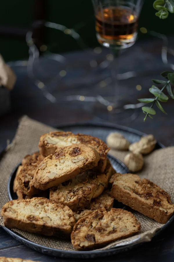 İNCİR ve CEVİZLİ BİSCOTTİ