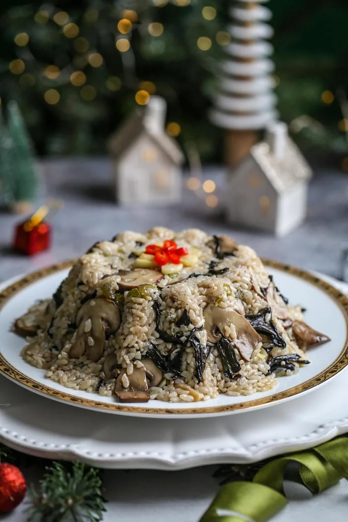 MANTARLI VE SARIMSAKLI KIZARMIŞ PİLAV