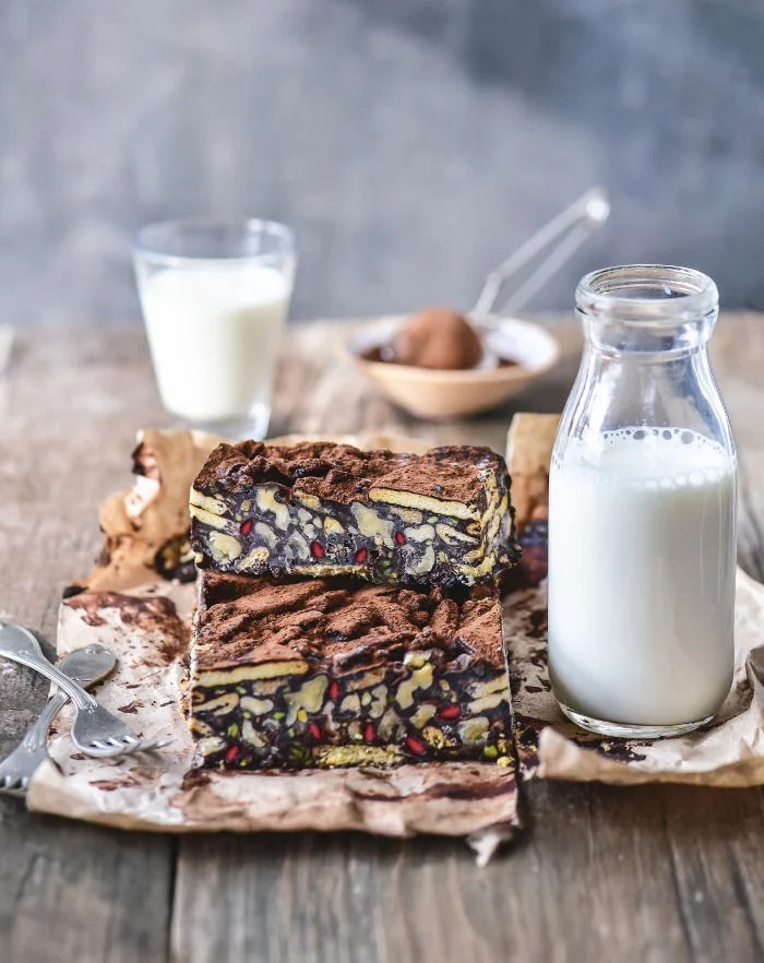 RAFİNE ŞEKERSİZ KESTANELİ NARLI MOZAİK PASTA