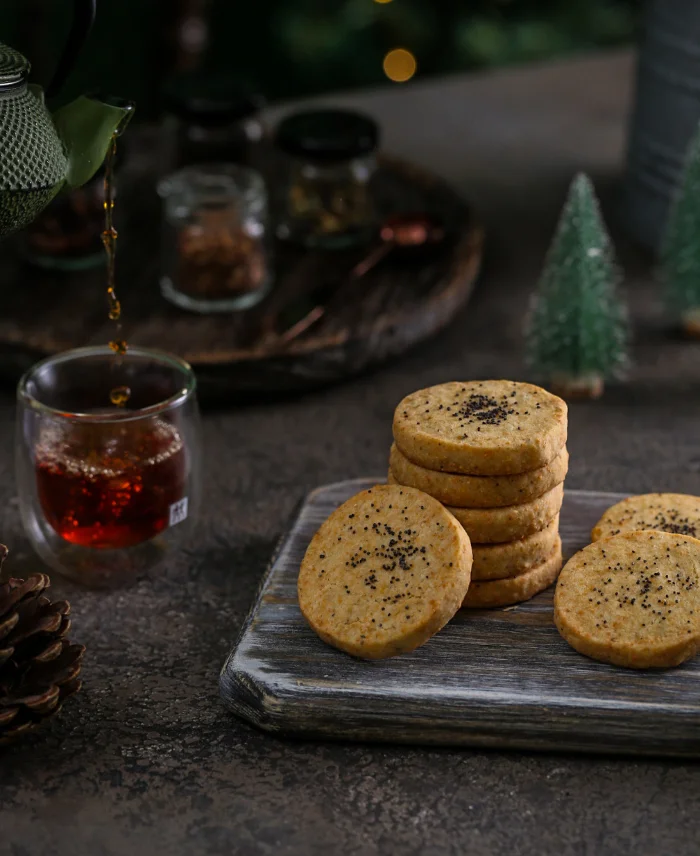 PEYNİRLİ BAHARATLI KURABİYE