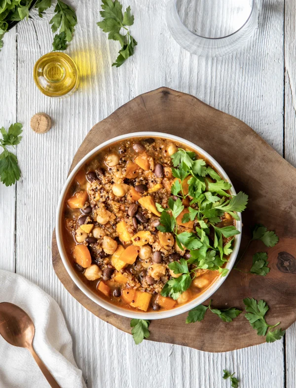 SEBZELİ KİNOA ÇORBASI