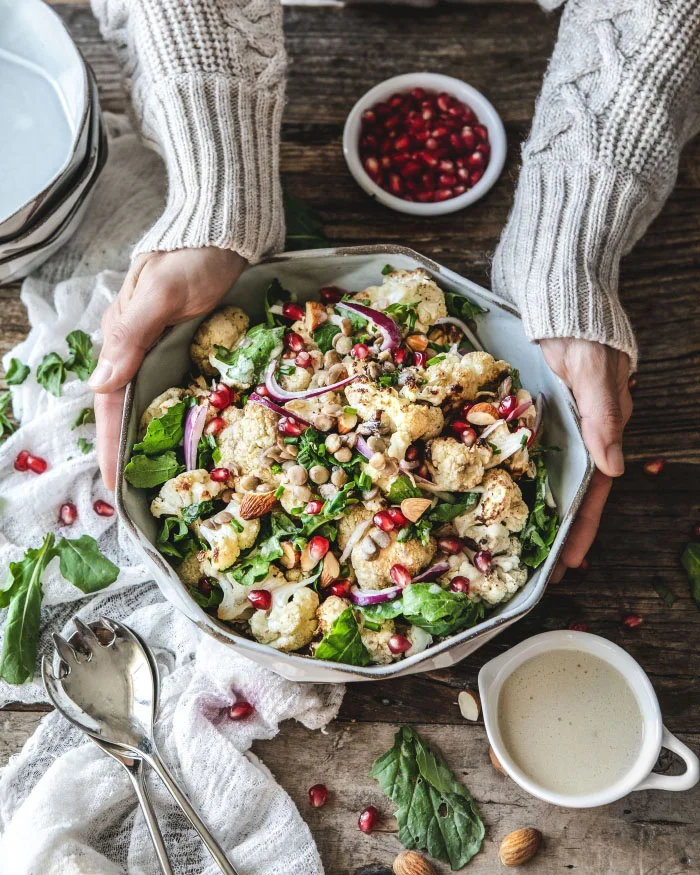 TAHİN SOSLU  KARNABAHAR SALATASI