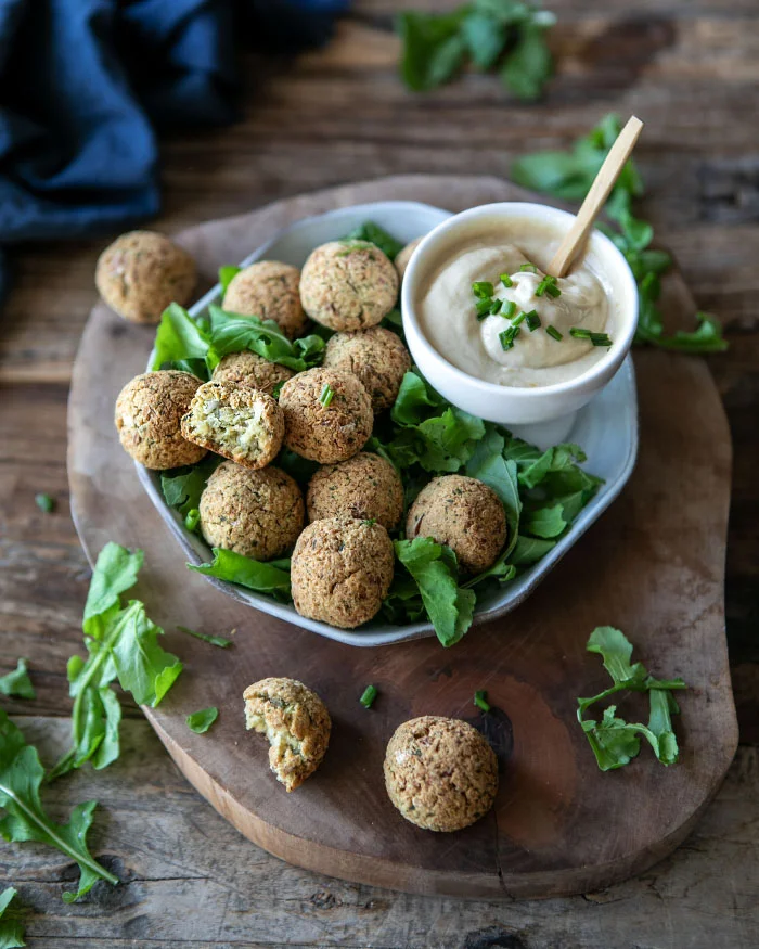 TAHİN SOSLU  KİNOA FALAFEL